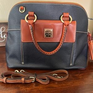 Dooney & Bourke Navy/Tan purse, with shoulder strap.  Excellent condition.